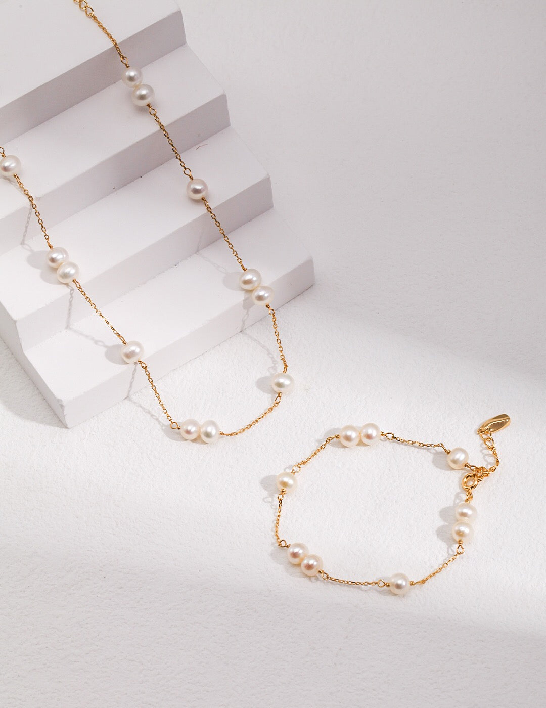 Luna Freshwater Pearl Choker