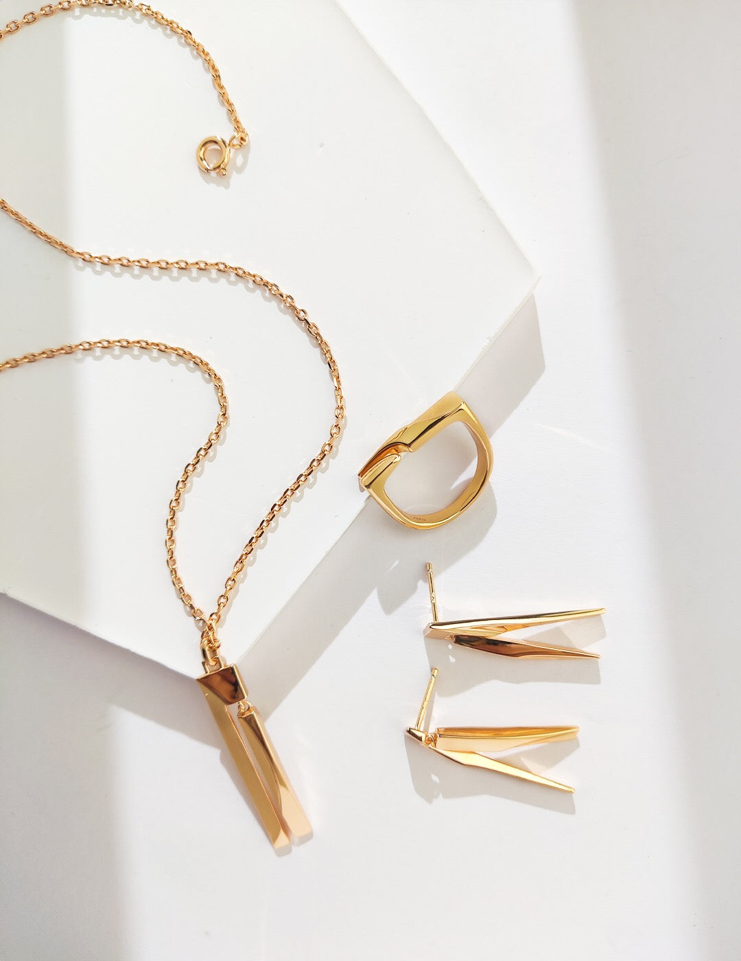 Laredo Geometric Bar Earrings