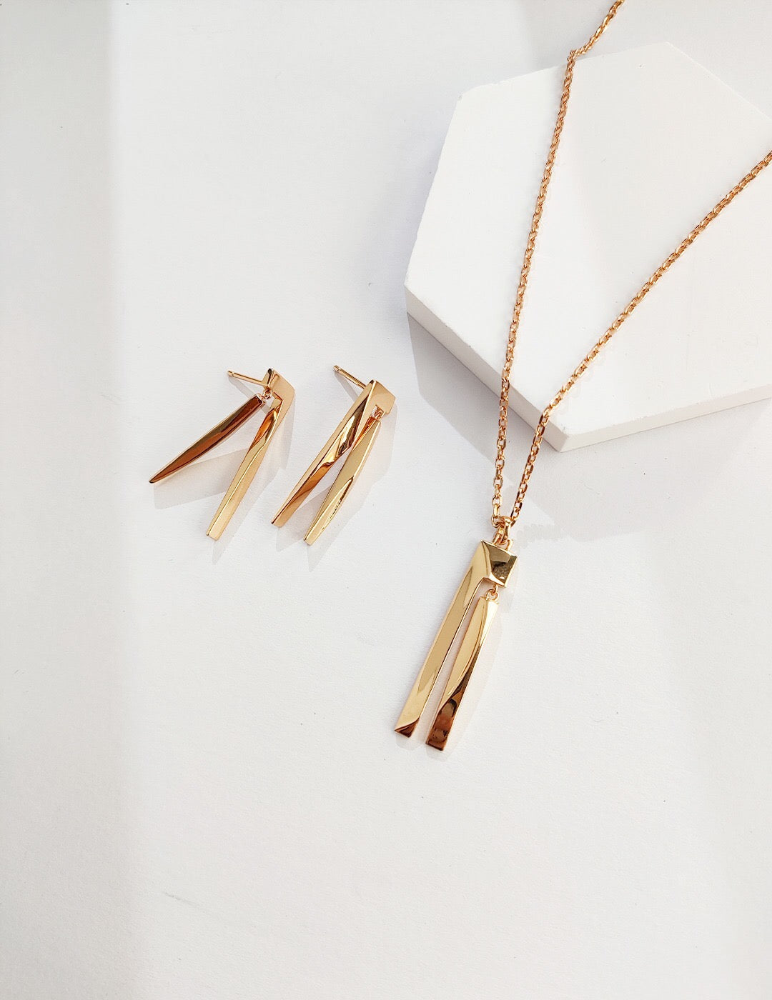 Laredo Geometric Bar Earrings